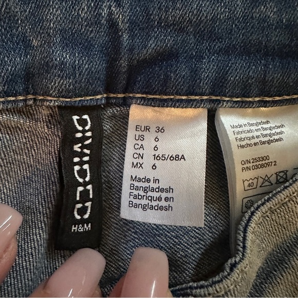 H&M Divided Distressed High-Rise Straight Leg Jeans Light Wash Size 6 - Picture 7 of 7
